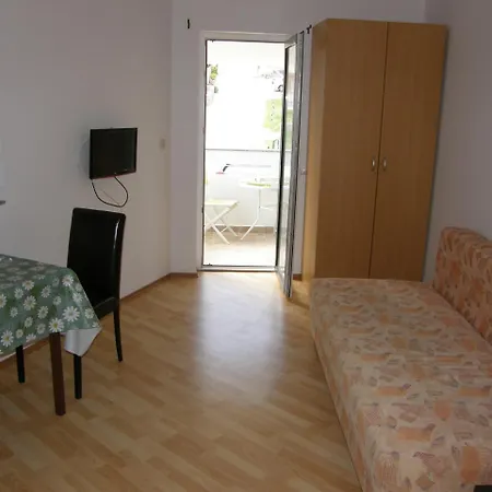 Apartment Pintar Zarok Baska (Krk)