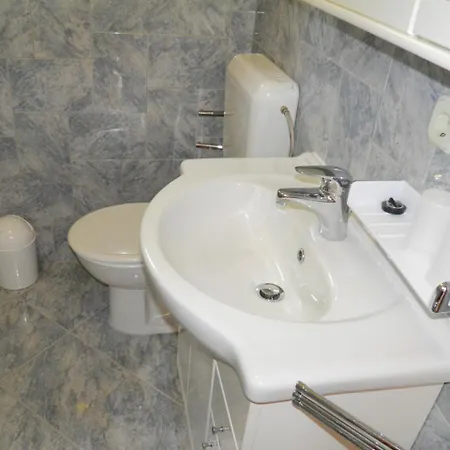 Apartment Pintar Zarok *