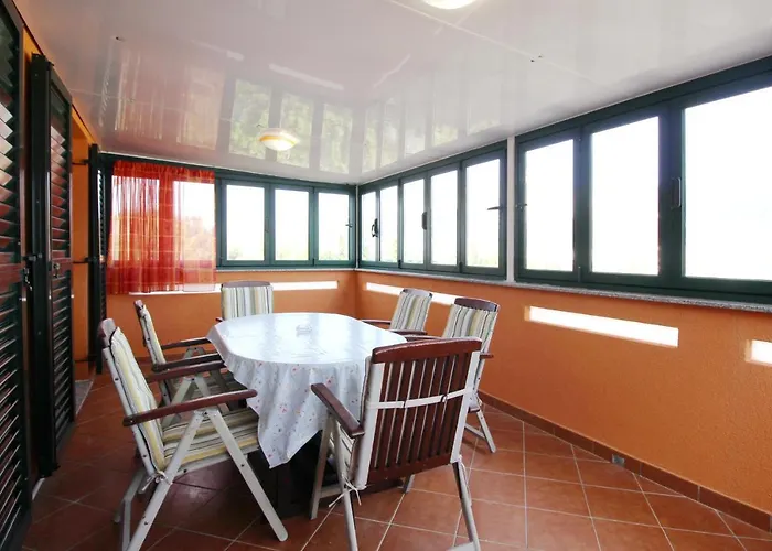 Apartment Pintar Zarok *