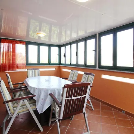 Apartment Pintar Zarok *