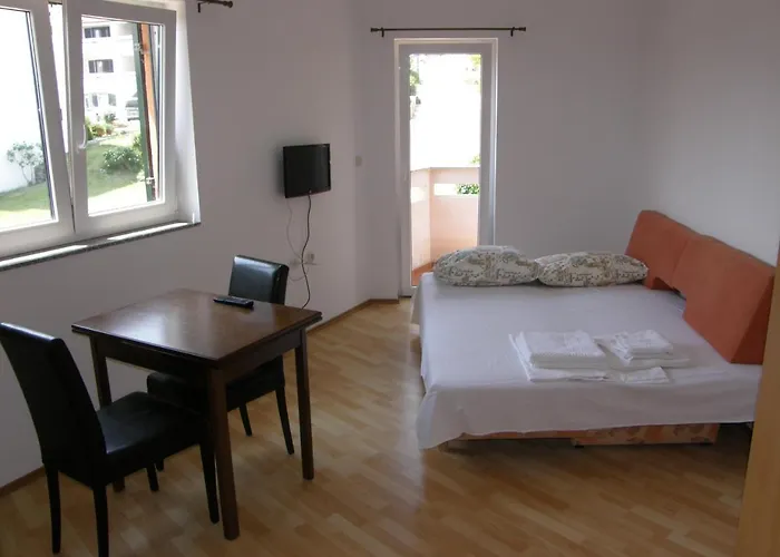 Pintar Zarok شقة *